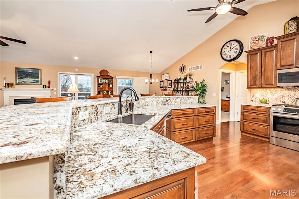1570 Heritage Valley Drive High Ridge, MO 63049 - Photo 16 of 61