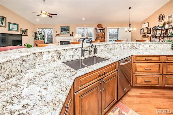 $589,000 | 1570 Heritage Valley Drive, High Ridge, MO 63049