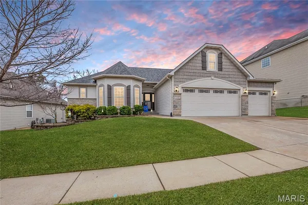 $589,000 | 1570 Heritage Valley Drive, High Ridge, MO 63049