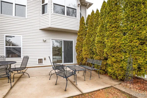 $589,000 | 1570 Heritage Valley Drive, High Ridge, MO 63049