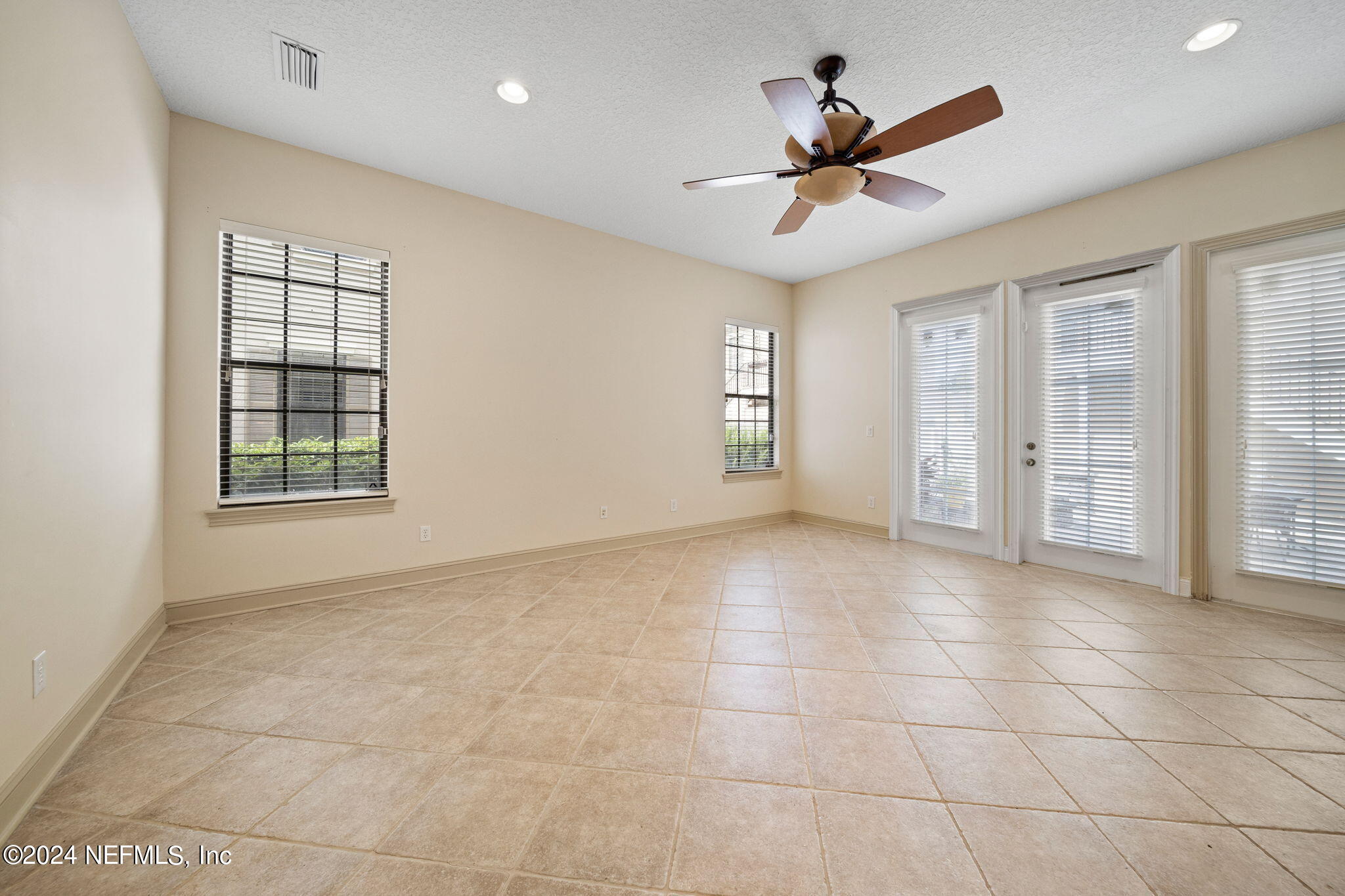 650 South Loop Parkway St. Augustine, FL 32095 - Photo 10 of 42 a view of an empty room with a window