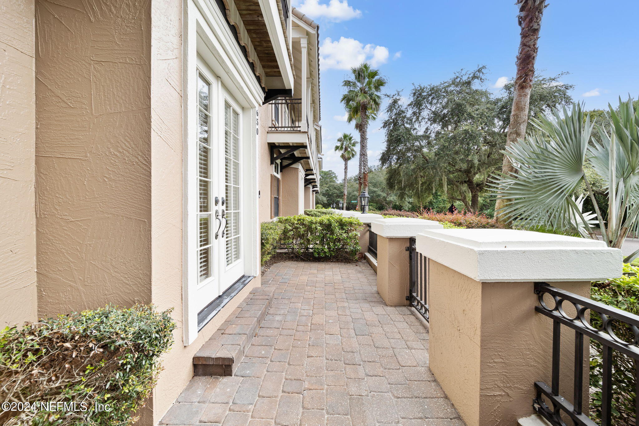 650 South Loop Parkway St. Augustine, FL 32095 - Photo 3 of 42 Front Patio