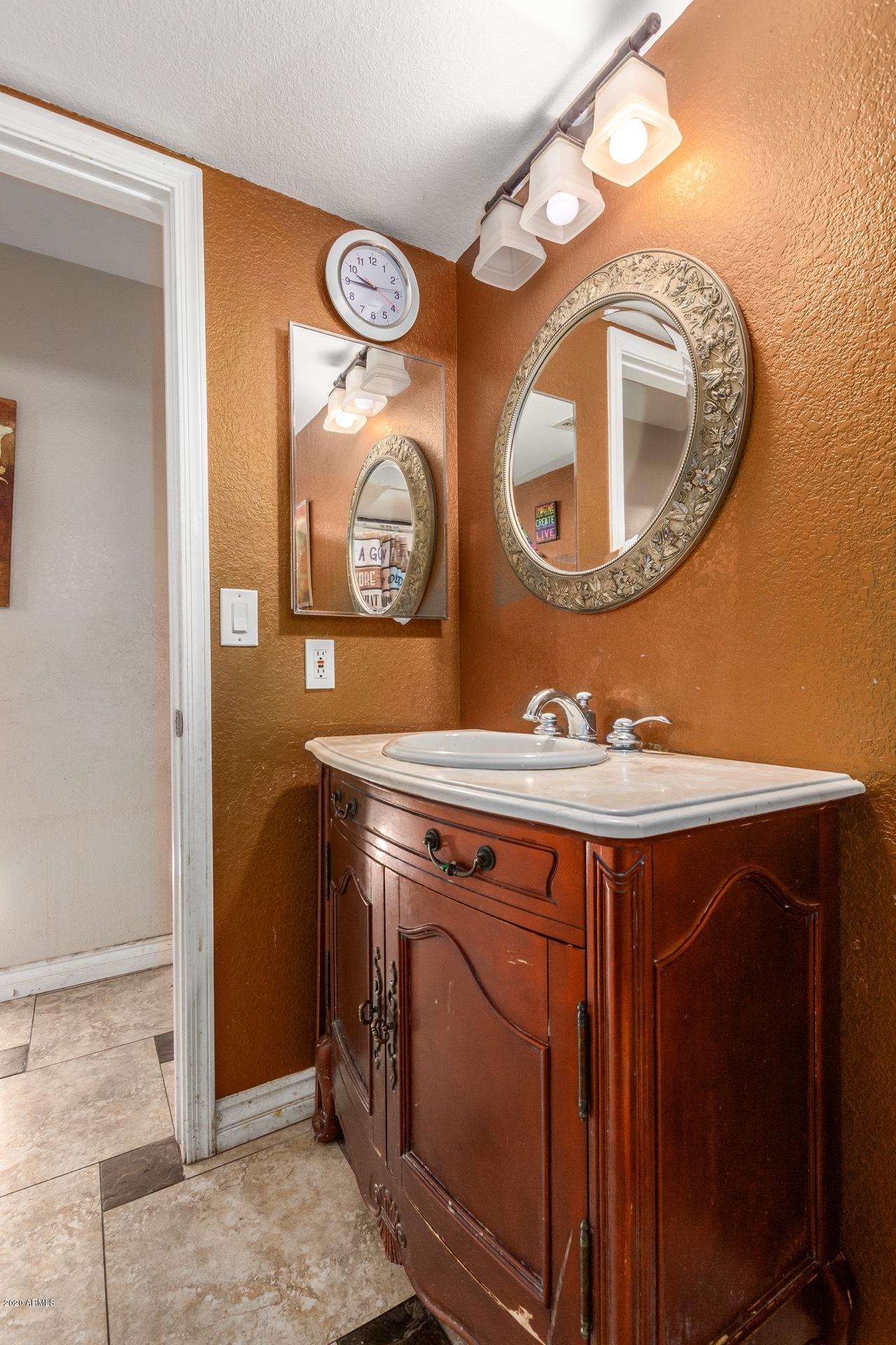 2024 West Bloomfield Road Phoenix, AZ 85029 - Photo 15 of 25 0013-Bloomfield 13