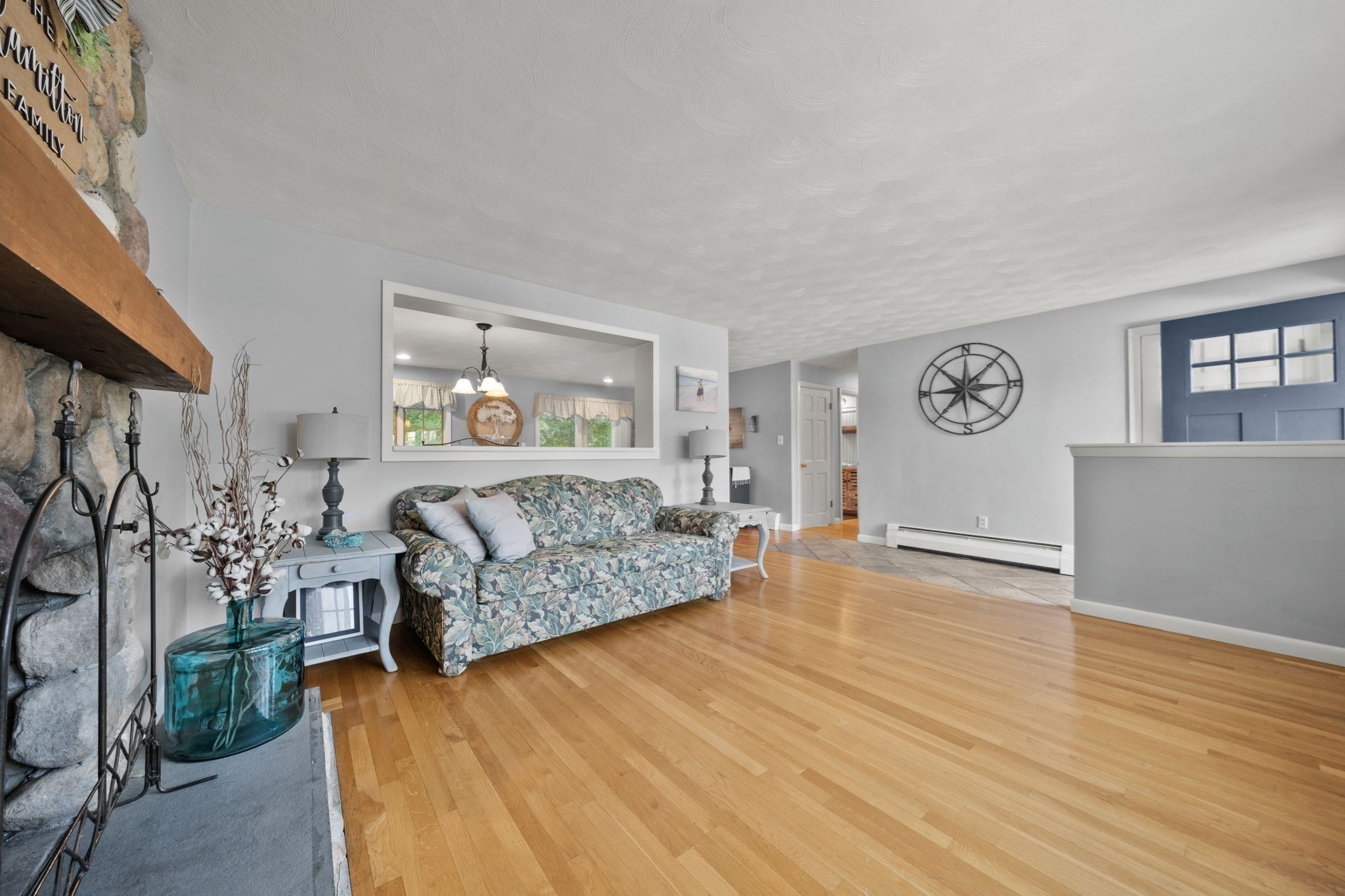 31 Columbus Road Woburn, MA 01801 - Photo 6 of 38 Gallery Image 6