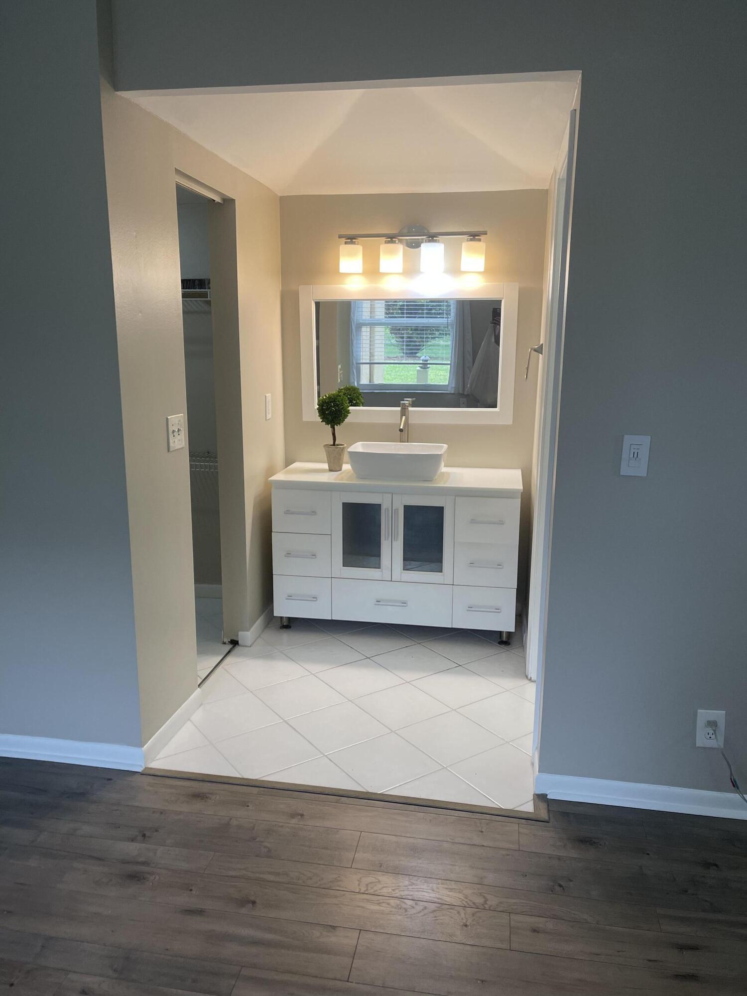 829 Camino Road, Unit 112B Delray Beach, FL 33445 - Photo 4 of 36 AC4B1700-AAB1-4CC1-8087-D3F513E98953