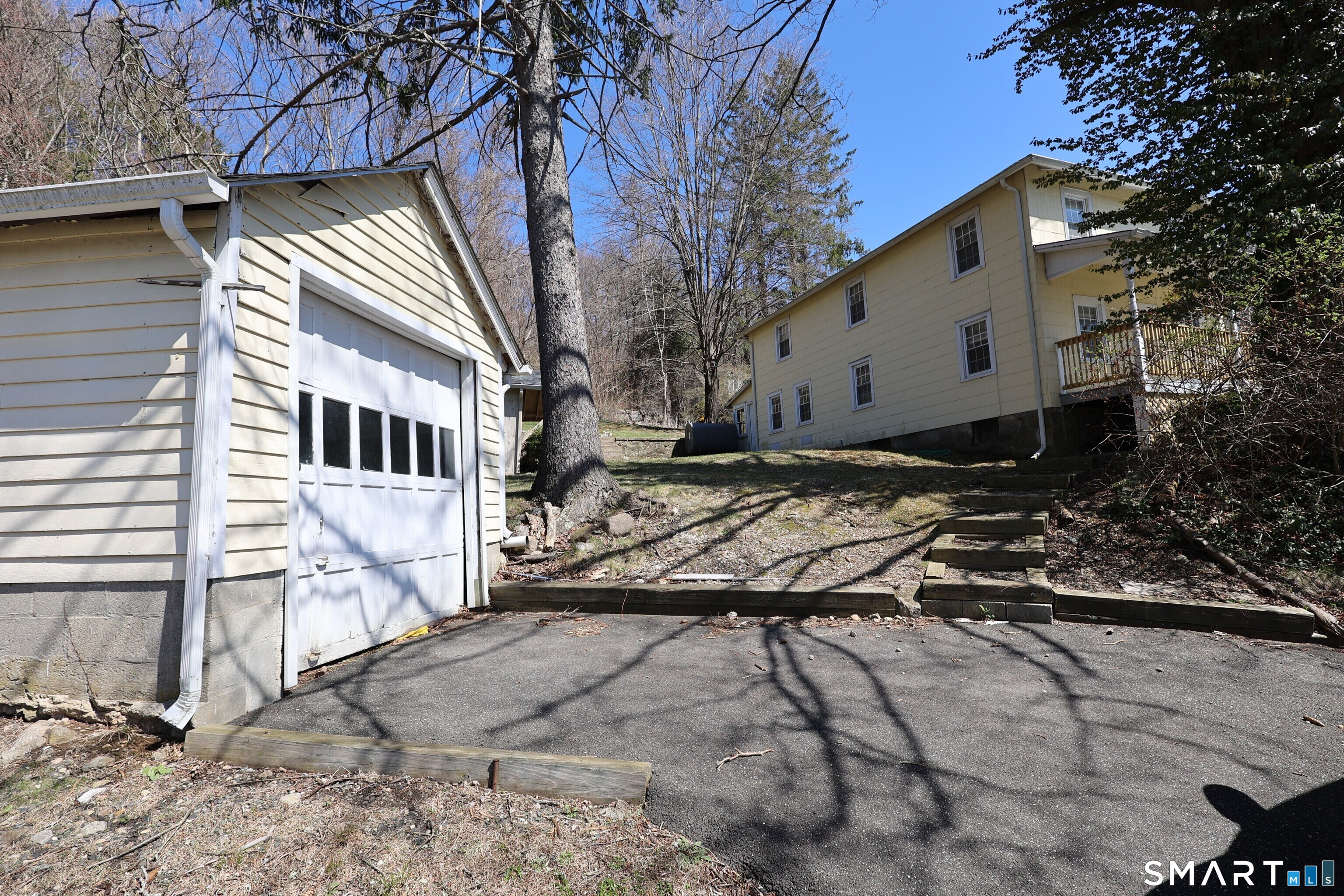 48 West Branchville Road Ridgefield, CT 06877 - Photo 1 of 34 Gallery Image 1