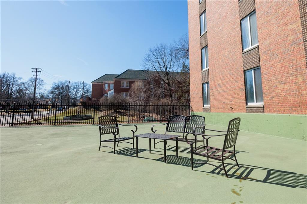 5 Bayard Road, Unit 717 Pittsburgh, PA 15213 - Photo 32 of 46