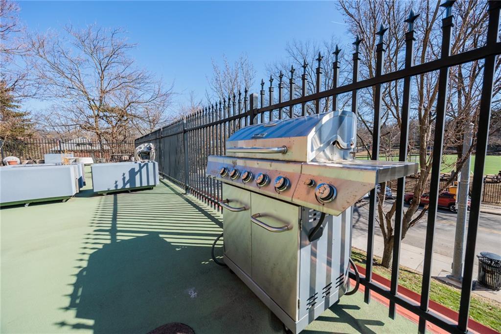 5 Bayard Road, Unit 717 Pittsburgh, PA 15213 - Photo 38 of 46