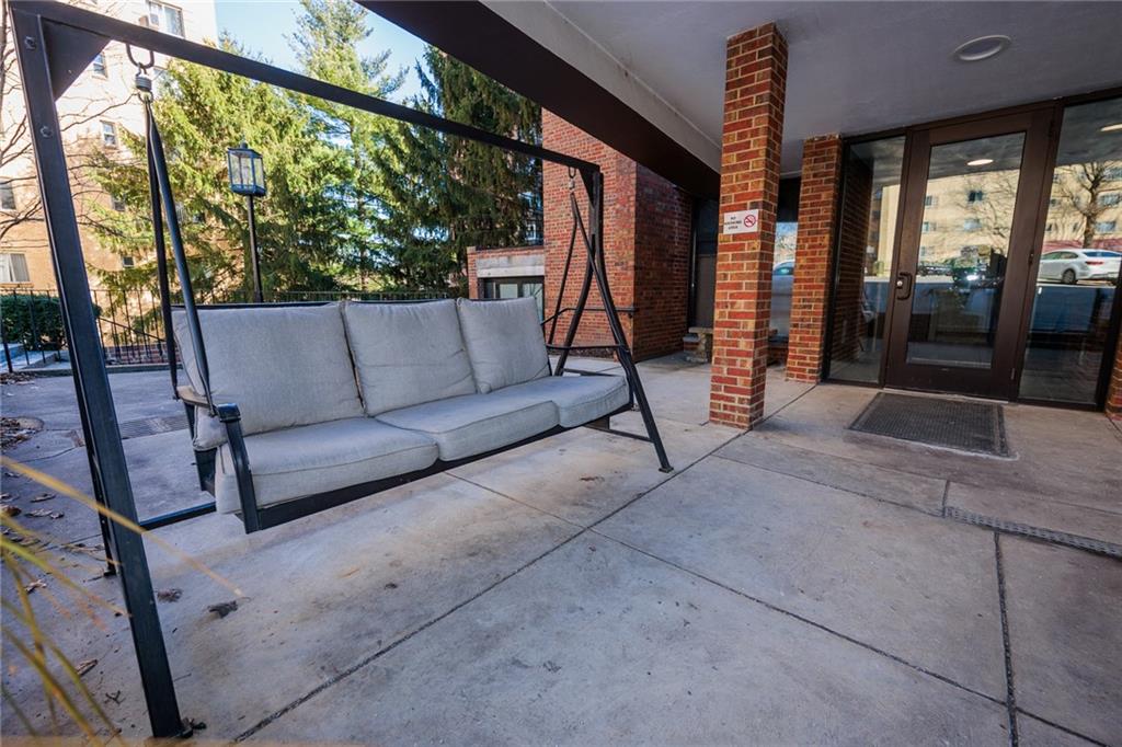 5 Bayard Road, Unit 717 Pittsburgh, PA 15213 - Photo 4 of 46