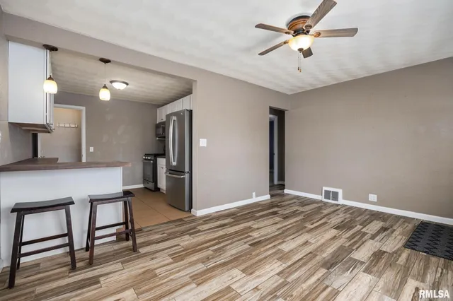 $129,900 | 1418 North 12th Street, Pekin, IL 61554