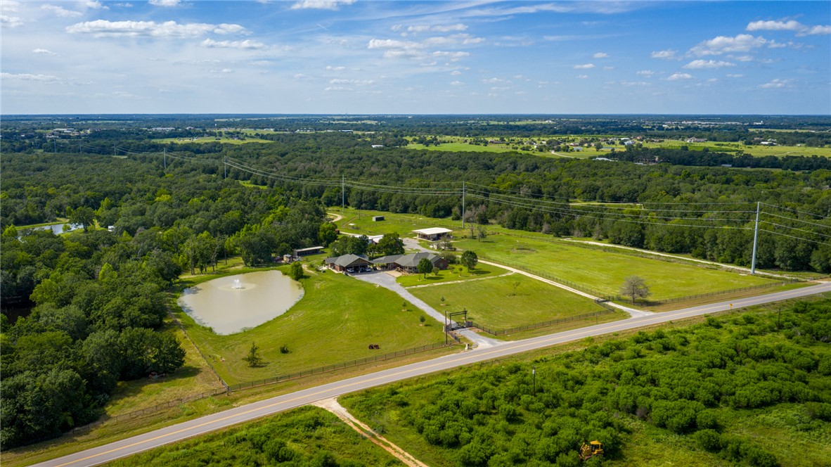a view of a tennis court