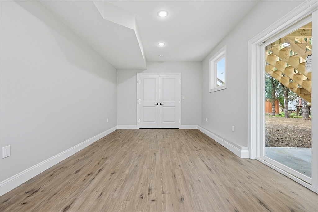 22 Beaumont Road Worcester, MA 01604 - Photo 11 of 42