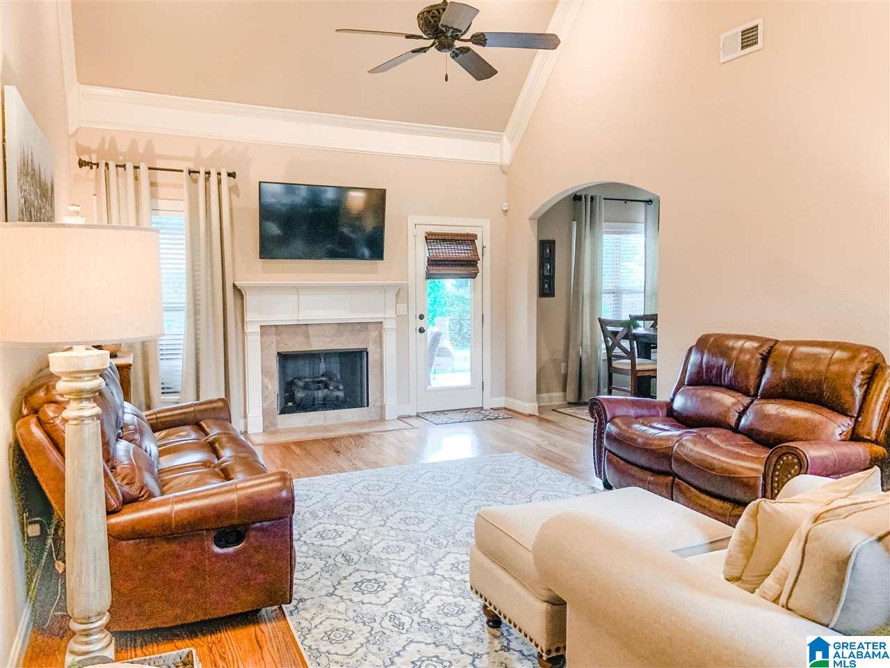 262 Strathaven Lane Pelham, AL 35124 - Photo 7 of 33