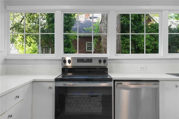 $825,000 | 302 Murray Hill Avenue Northeast, Atlanta, GA 30317