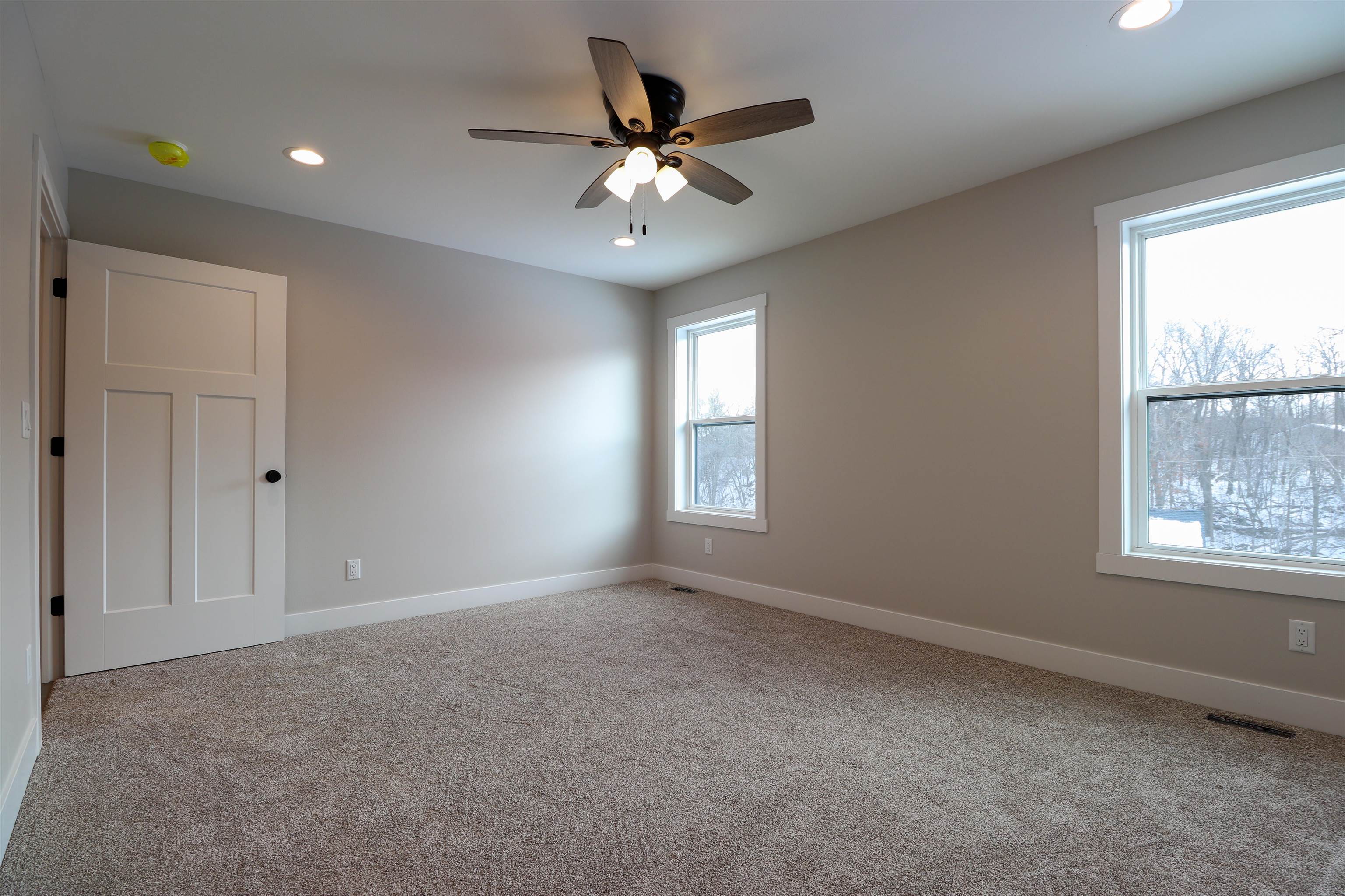 801 Hawkeye Heights Road Dubuque, IA 52001 - Photo 15 of 30 Gallery Image 15