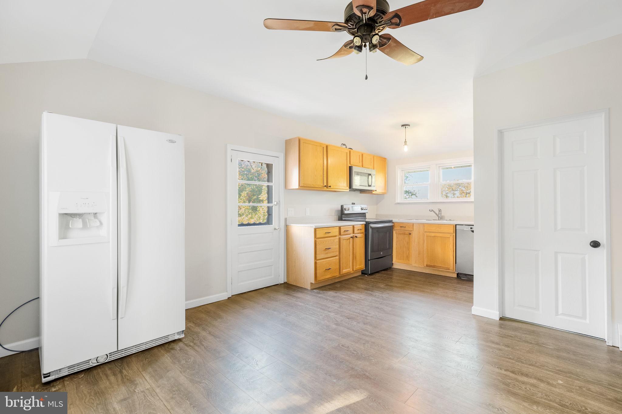 222 Rosehill Road West Grove, PA 19390 - Photo 6 of 23 Kitchen