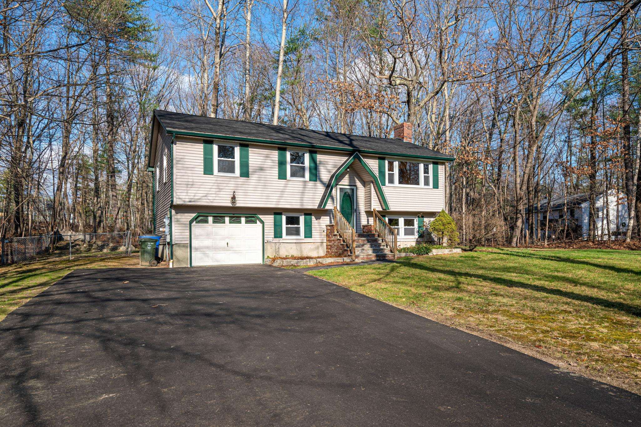 5 Sherwood Road Londonderry, NH 03053 - Photo 3 of 35 Gallery Image 3