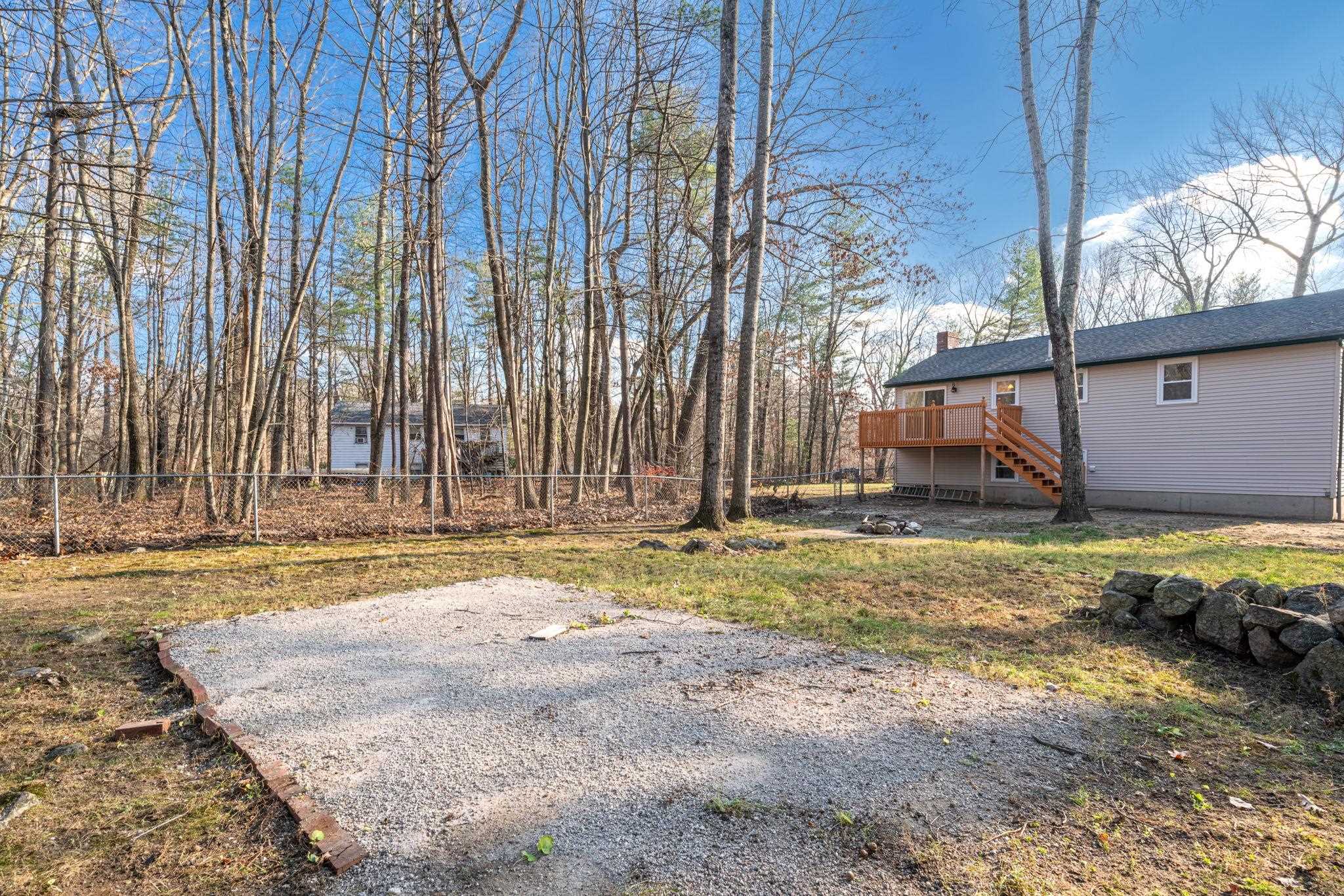 5 Sherwood Road Londonderry, NH 03053 - Photo 6 of 35 Gallery Image 6