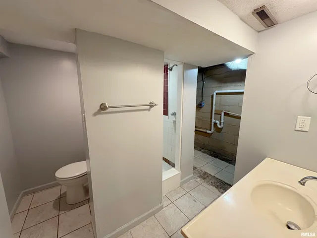 $169,900 | 2316-2320 West Ayres Avenue, Peoria, IL 61604