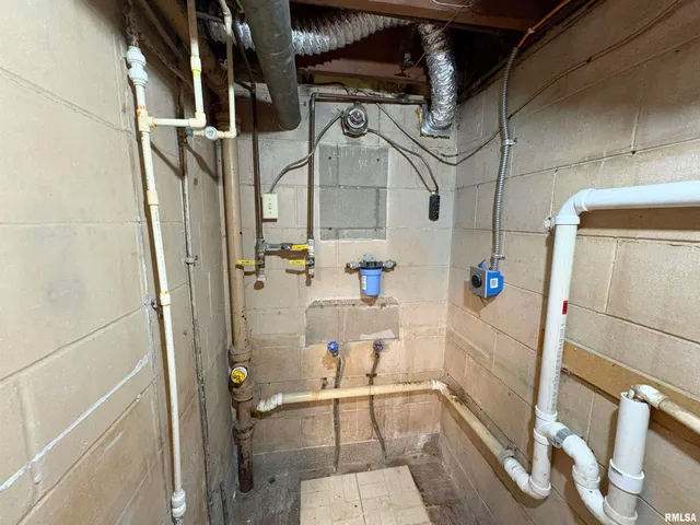 $169,900 | 2316-2320 West Ayres Avenue, Peoria, IL 61604