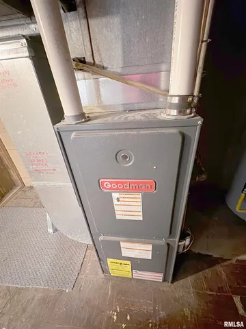 $169,900 | 2316-2320 West Ayres Avenue, Peoria, IL 61604