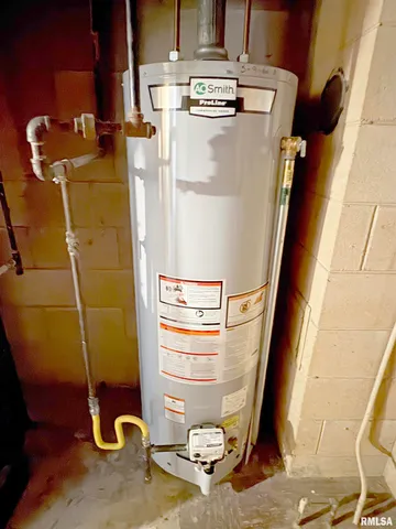 $169,900 | 2316-2320 West Ayres Avenue, Peoria, IL 61604