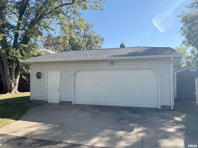 $169,900 | 2316-2320 West Ayres Avenue, Peoria, IL 61604