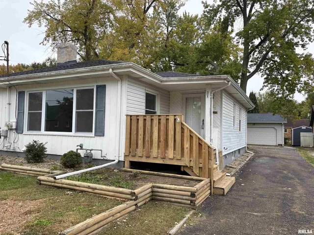 $169,900 | 2316-2320 West Ayres Avenue, Peoria, IL 61604