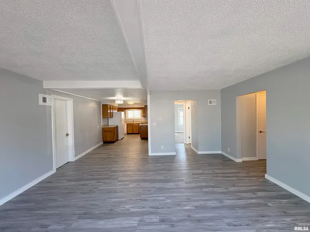 $169,900 | 2316-2320 West Ayres Avenue, Peoria, IL 61604