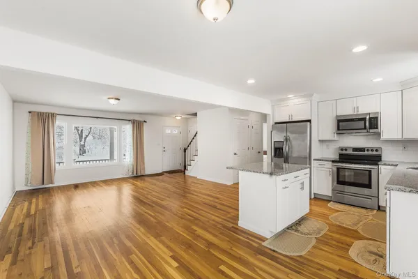 $699,000 | 3483 Overlook Avenue, Yorktown Heights, NY 10598