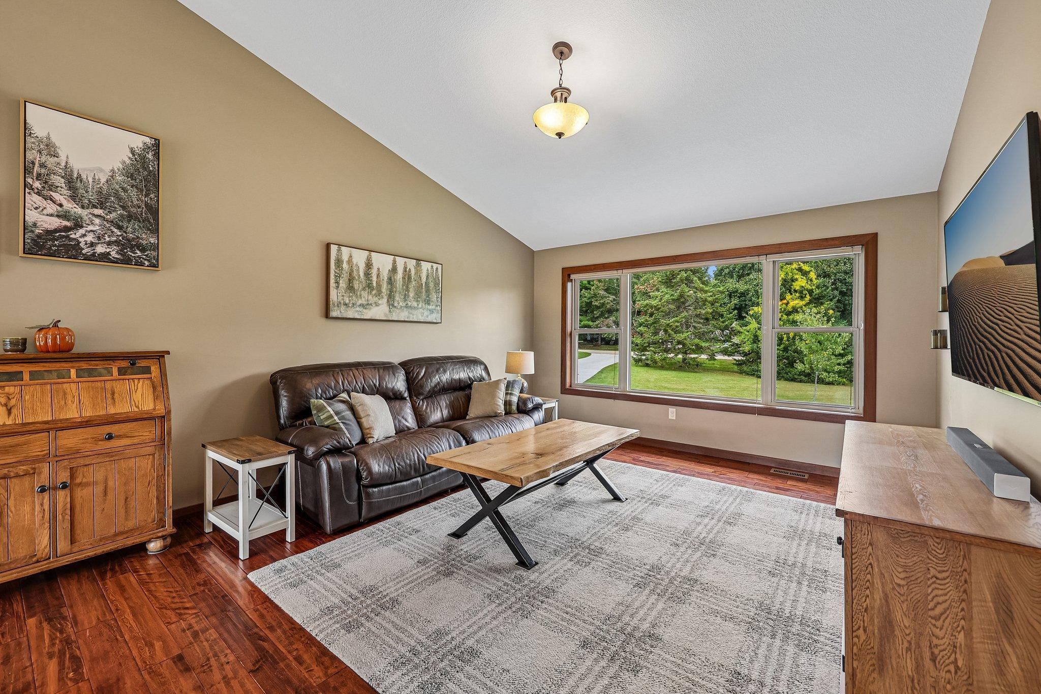 23 Hilltop Road Houlton, WI 54082 - Photo 15 of 51 Gallery Image 15
