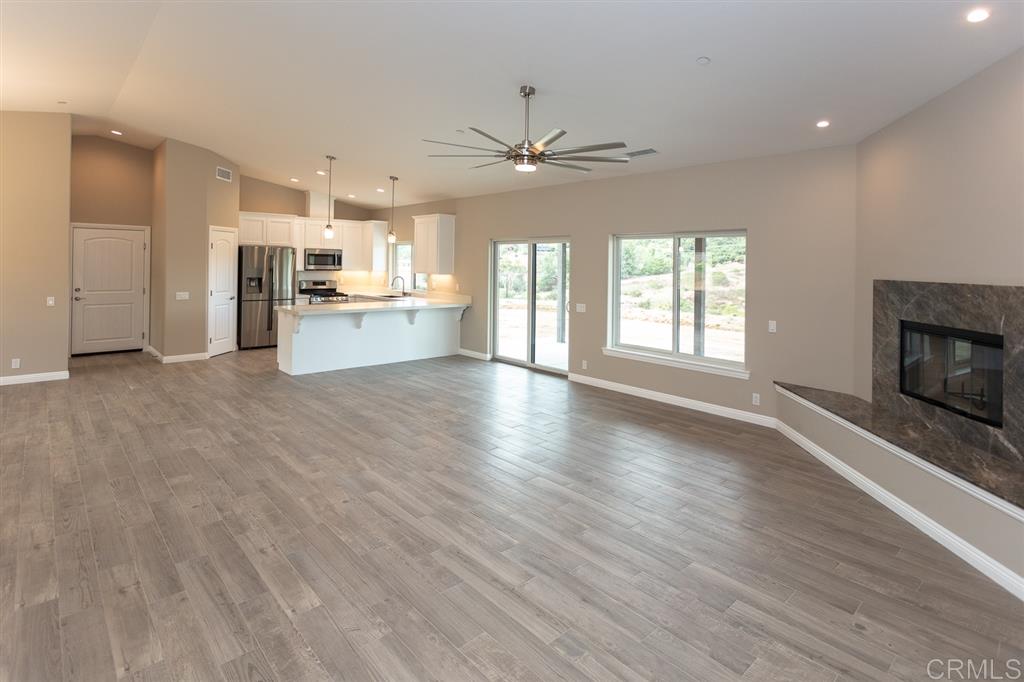 2914 Vista Del Rio Fallbrook, CA 92028 - Photo 2 of 9