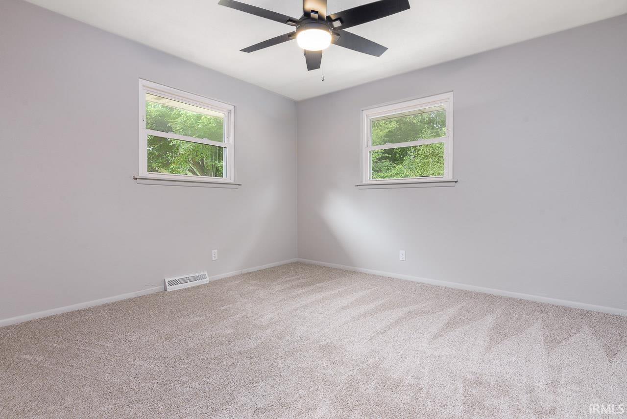 4236 Midway Road Elkhart, IN 46517 - Photo 8 of 27
