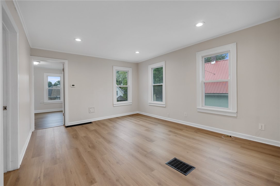 253 Benton Street Rochester, NY 14620 - Photo 14 of 40