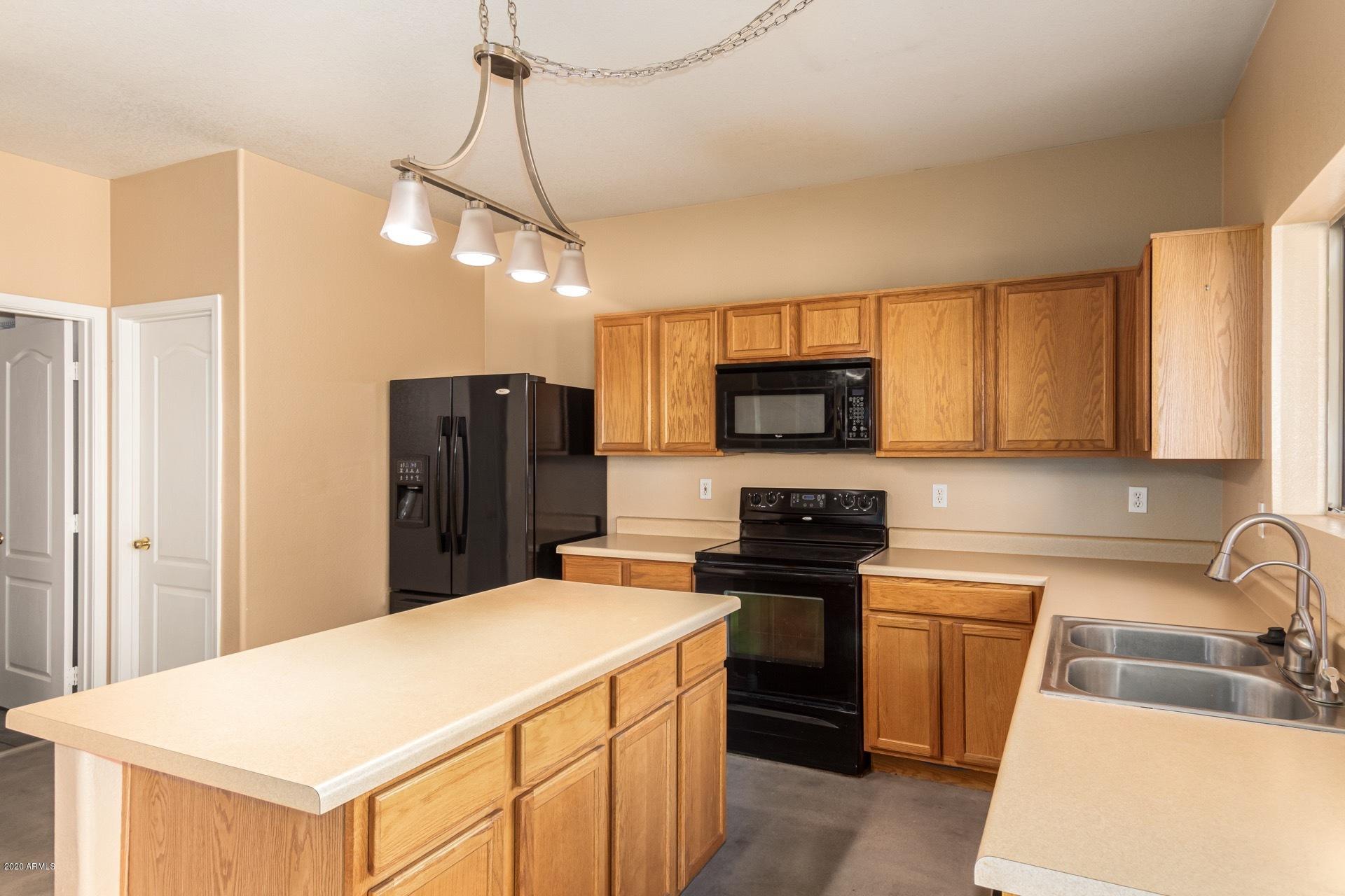 2616 West Bloch Road Phoenix, AZ 85041 - Photo 8 of 22 0009-Bloch 9