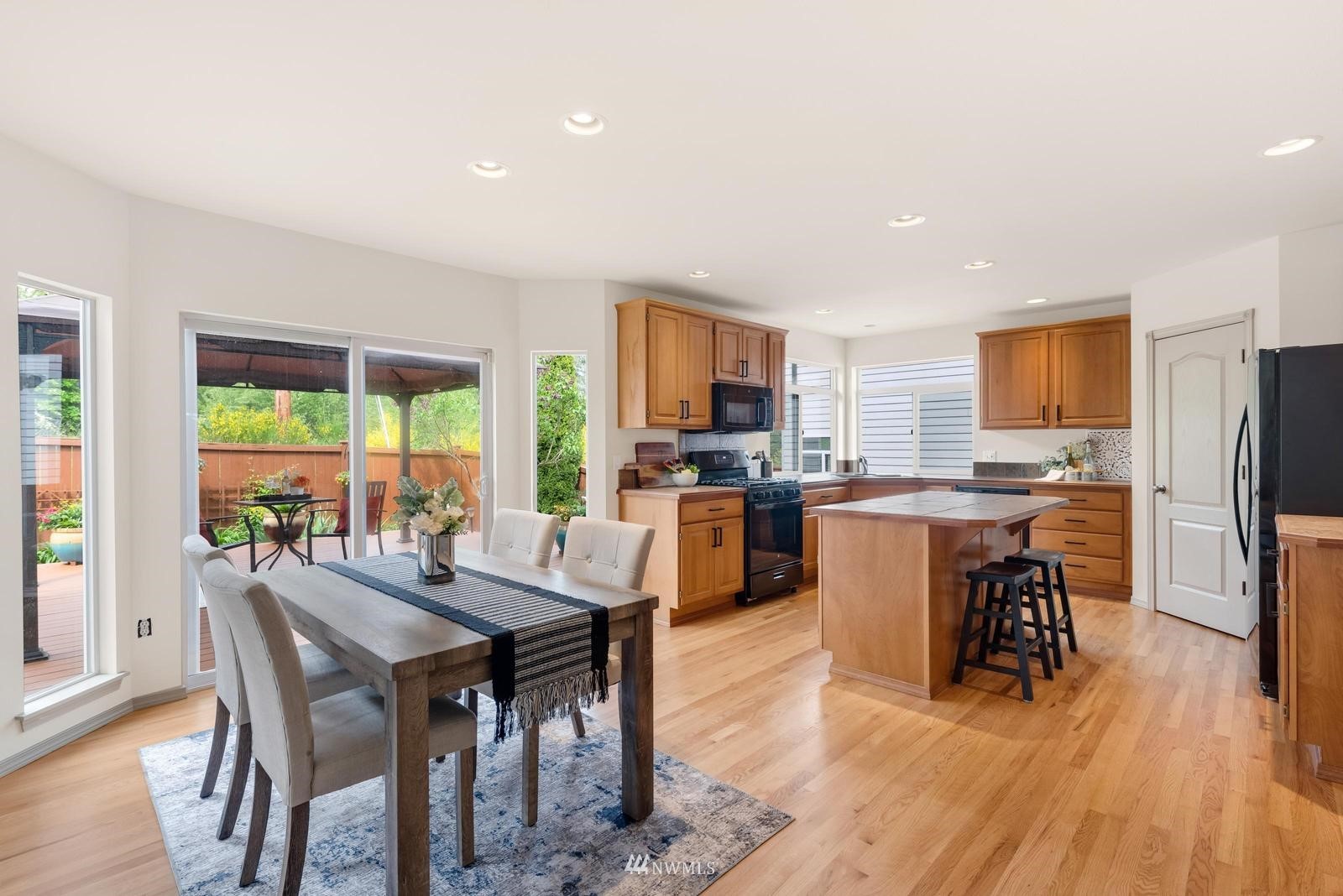 16218 Southeast 249th Place Covington, WA 98042 - Photo 12 of 38