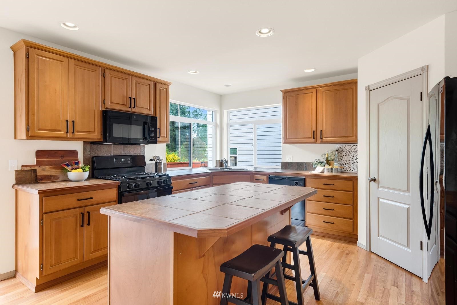 16218 Southeast 249th Place Covington, WA 98042 - Photo 13 of 38