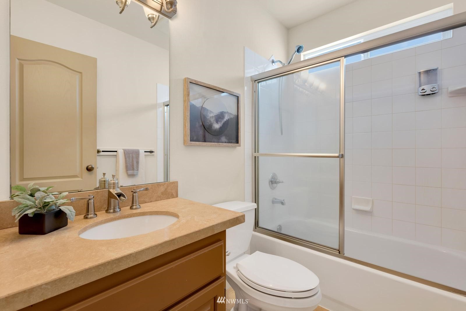 16218 Southeast 249th Place Covington, WA 98042 - Photo 16 of 38