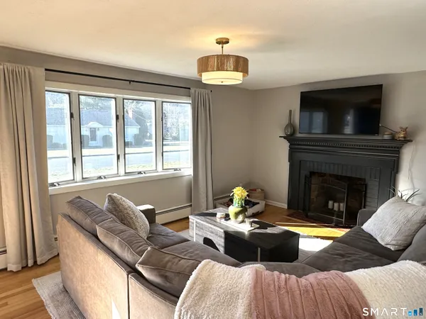 $399,900 | 11 York Road, Berlin, CT 06037