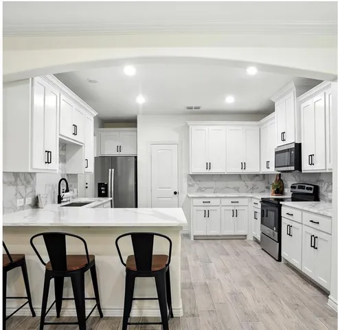 $326,900 | 1118 South Grand Avenue, Gainesville, TX 76240