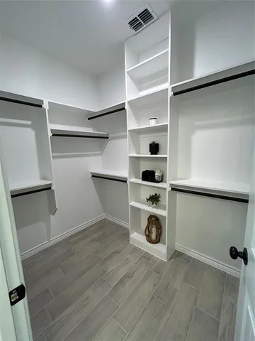 $326,900 | 1118 South Grand Avenue, Gainesville, TX 76240