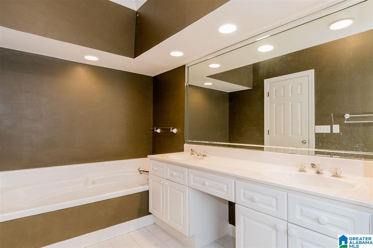 900 Saulter Road Birmingham, AL 35209 - Photo 18 of 33