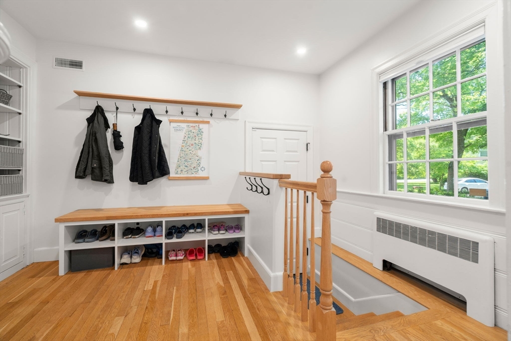 28 York Road Newton, MA 02468 - Photo 7 of 21