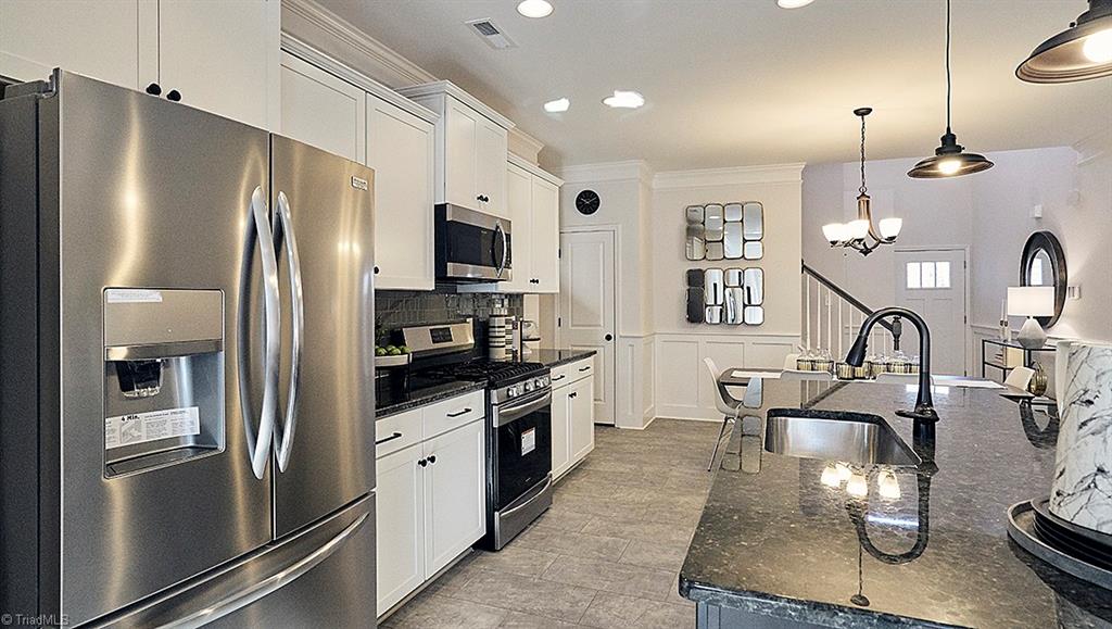 807 Riley Lane, Unit 52 Greensboro, NC 27455 - Photo 7 of 27 Gallery Image 7