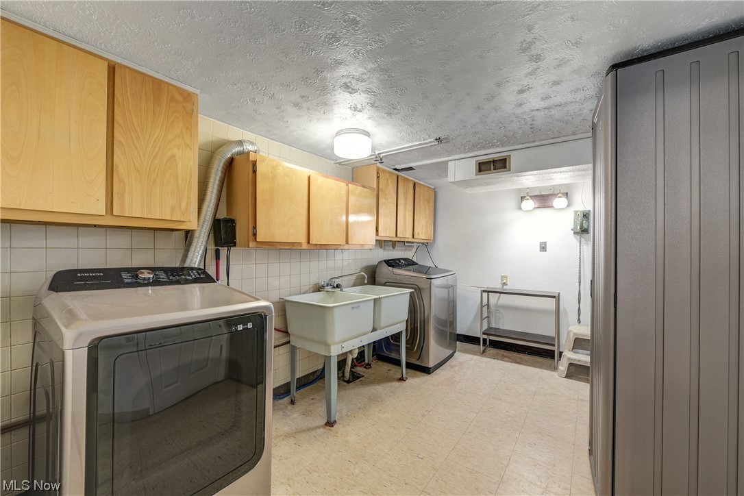 9897 Biddulph Road Cleveland, OH 44144 - Photo 41 of 47 Gallery Image 41