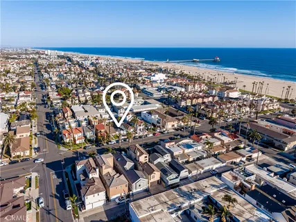 $1,695,000 | 218 11th Street, Huntington Beach, CA 92648