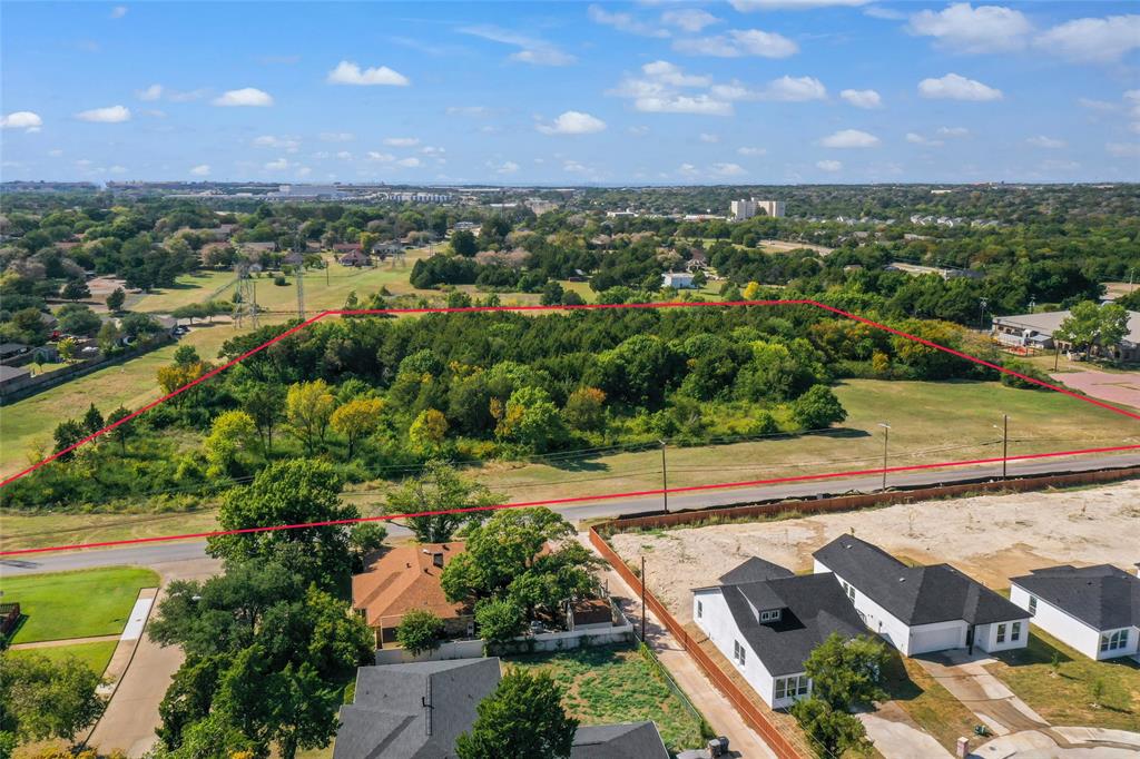 3846 West Kiest Boulevard Dallas, TX 75233 - Photo 6 of 14 a view of a city with a yard