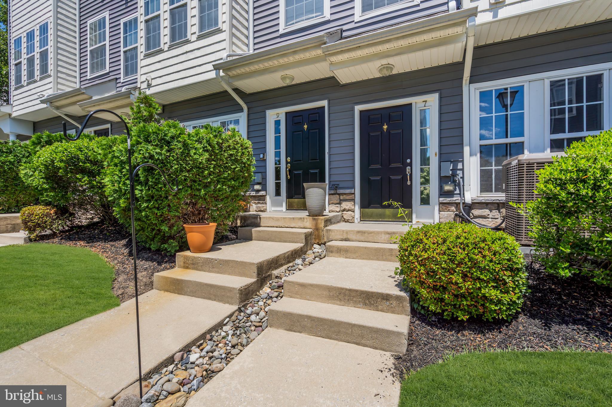 9 River Lane Delanco, NJ 08075 - Photo 3 of 15
