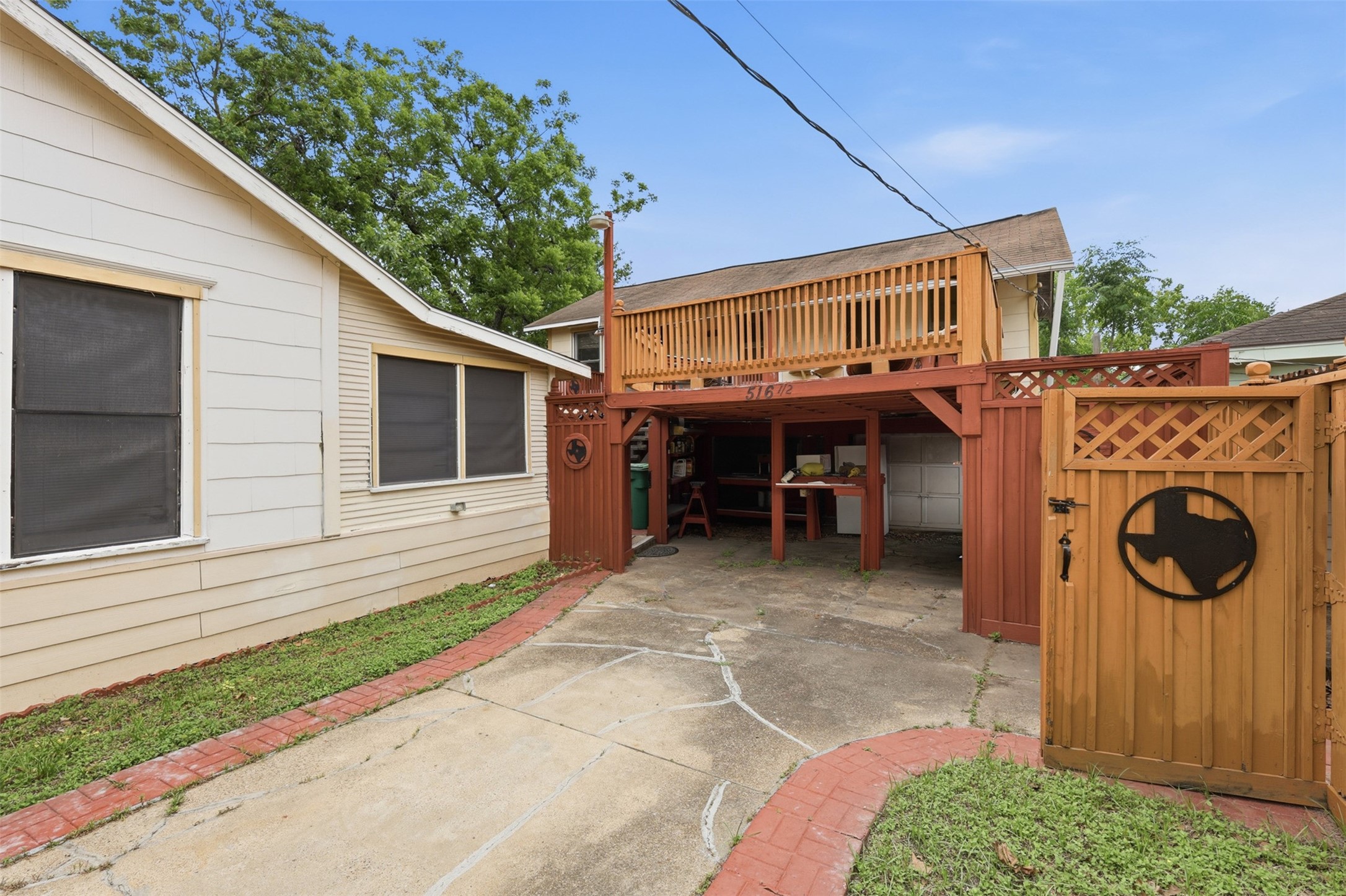 516 North Everton Street Houston, TX 77003 - Photo 4 of 15