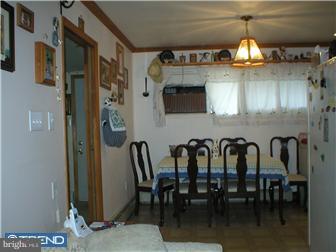 49 Mayflower Road Levittown, PA 19056 - Photo 5 of 8 Kitchen